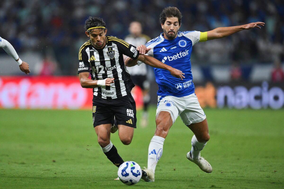 atletico-mg-parabeniza-cruzeiro-por-aniversario-de-105-anos;-leia