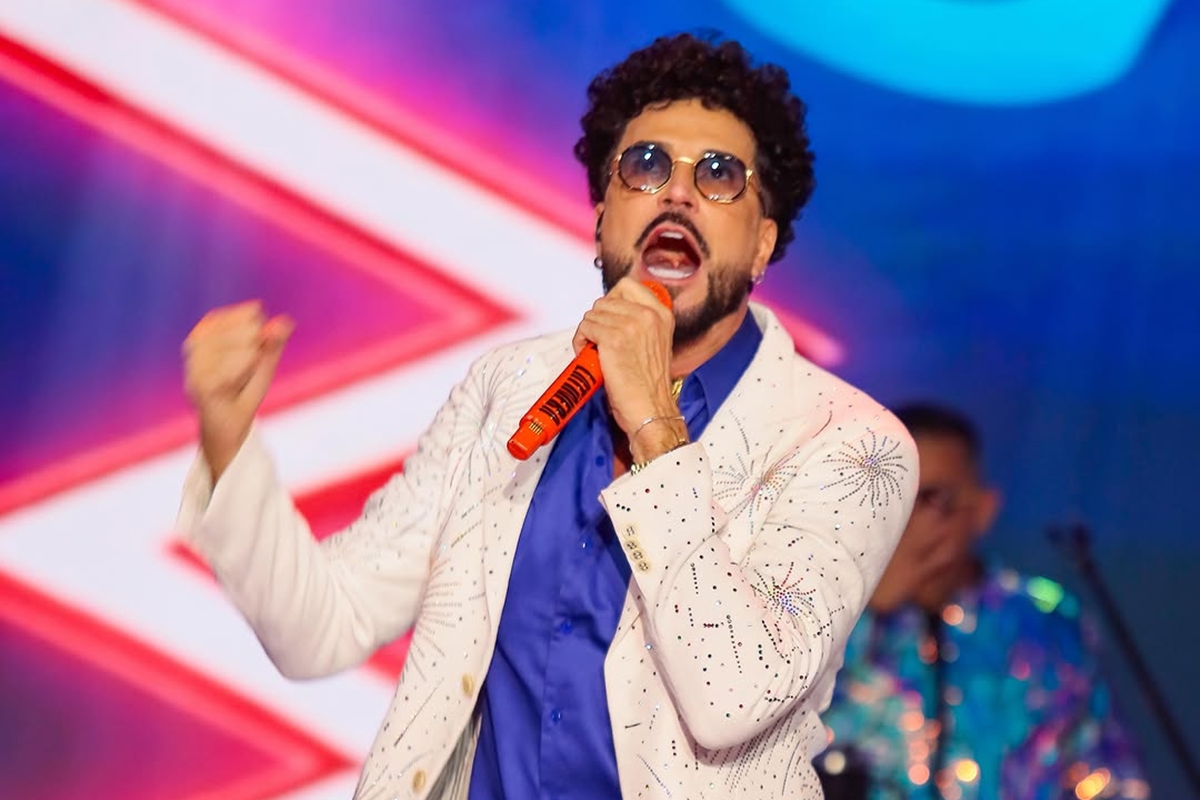 sem-zeze,-sbt-faz-especial-com-latino-e-amarga-baixa-audiencia