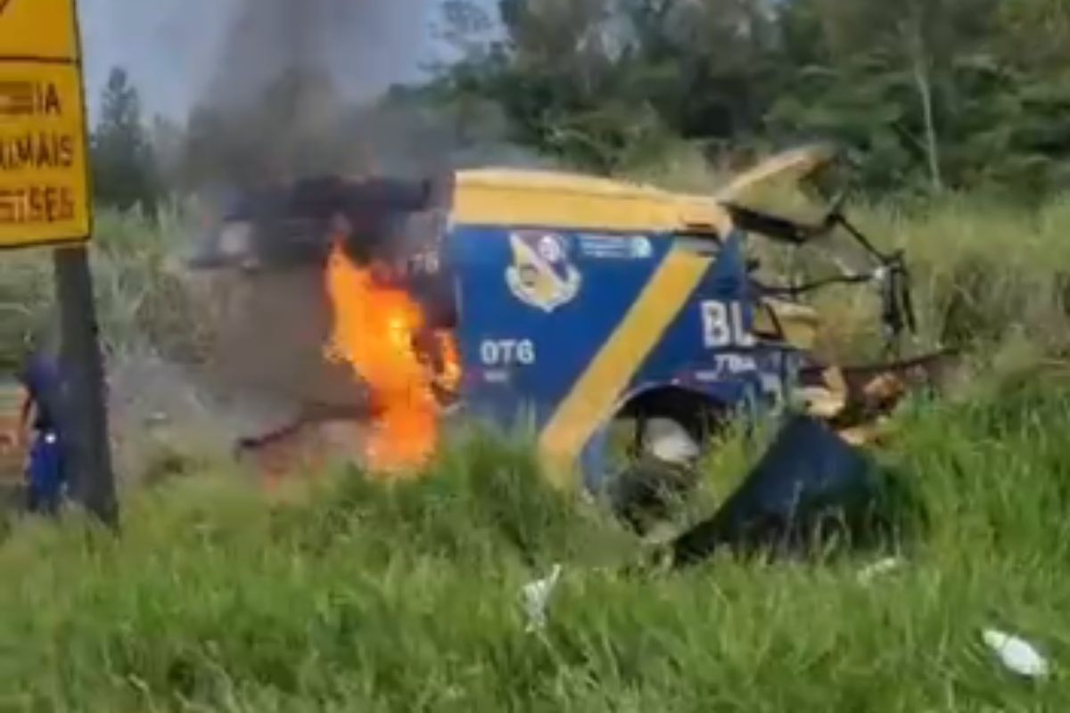 cameras-mostram-caos-em-rodovia-onde-carro-forte-foi-explodido