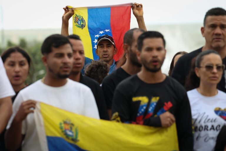 Venezuelanos no DF celebram: “Fugimos da ditadura e hoje comemoramos”