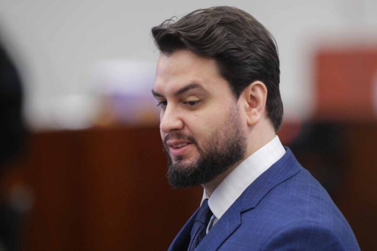 Ex-assessor de Bolsonaro pede a Moraes para voltar à prisão domiciliar