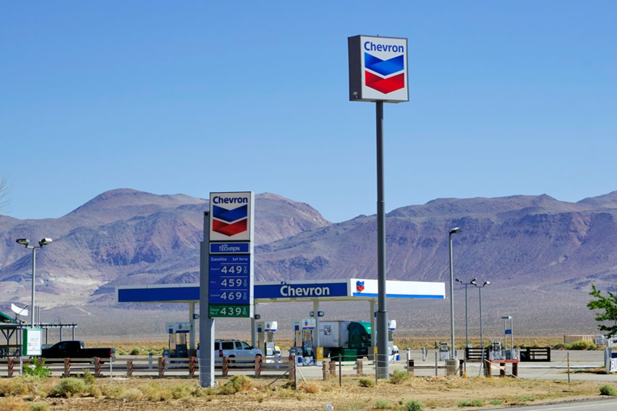 acoes-de-petroliferas-dos-eua-disparam-apos-intervencao-na-venezuela