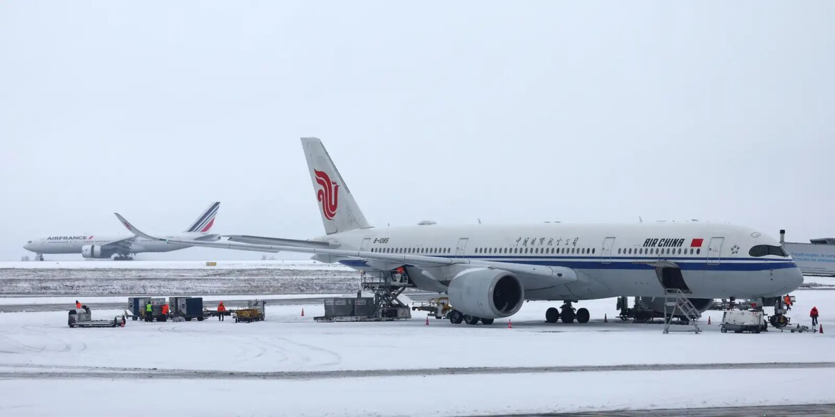 tempestade-goretti:-nevascas-cancelam-centenas-de-voos-na-europa