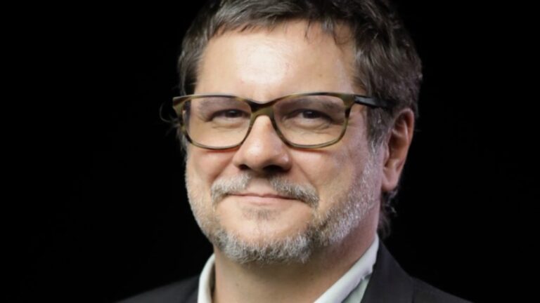 Jornalista Conrado Corsalette morre aos 47 anos em São Paulo