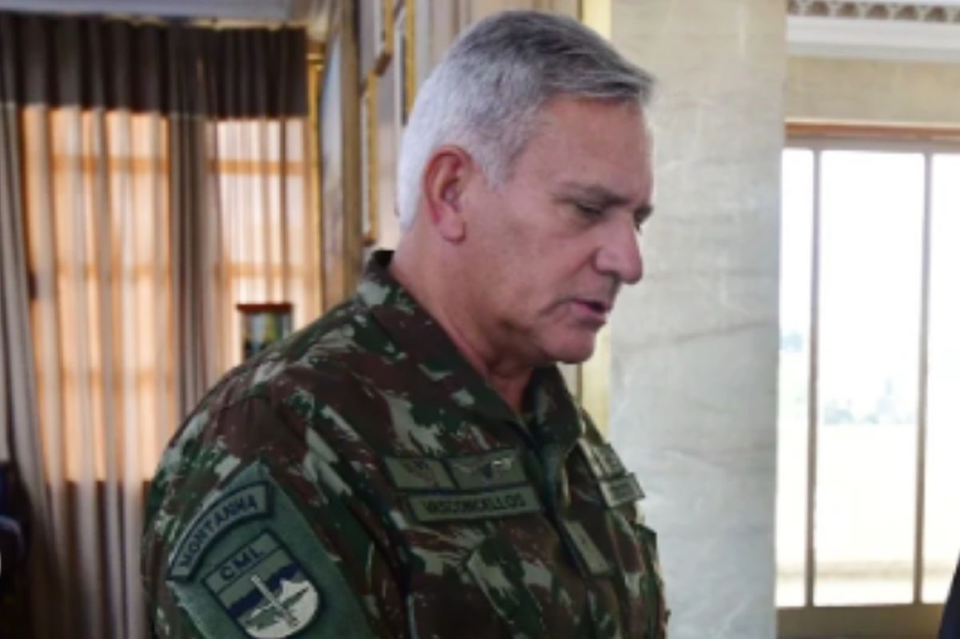 general-brasileiro-admite-contratempos-e-alerta-sobre-divisao-interna