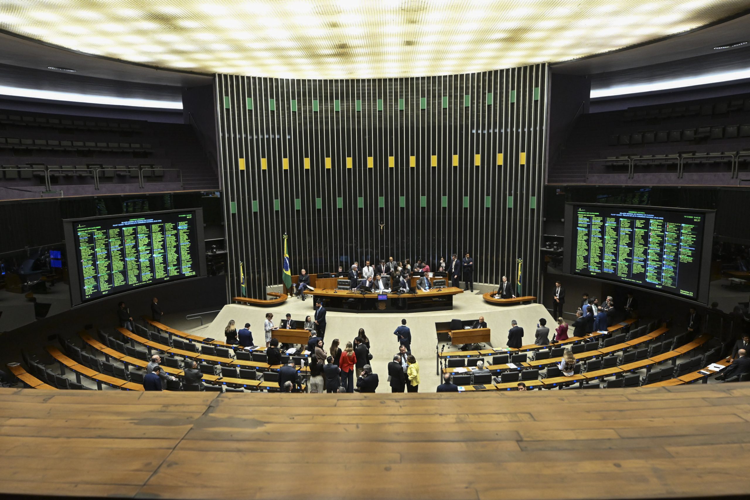 maioria-dos-senadores-pede-prisao-domiciliar-a-bolsonaro;-saiba-quais