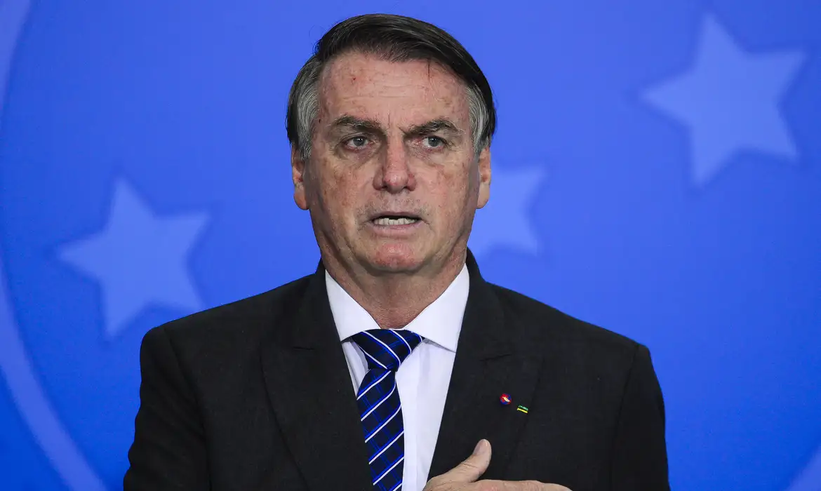 defesa-de-bolsonaro-volta-a-pedir-prisao-domiciliar-apos-queda-e-cita-risco-a-saude