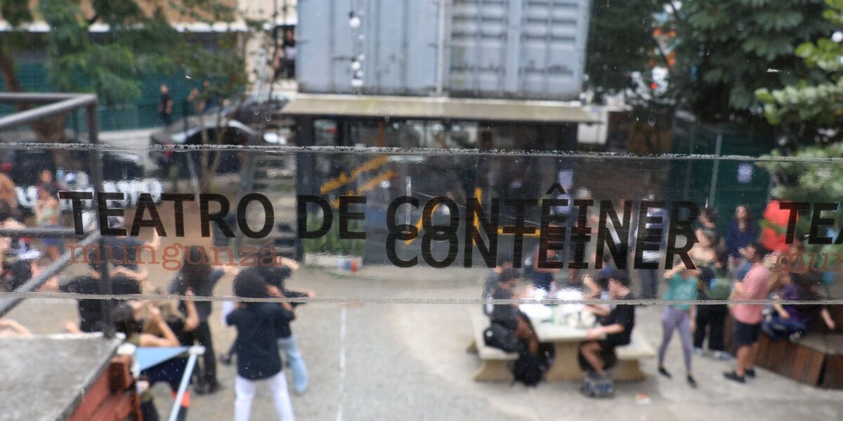 prefeitura-de-sao-paulo-retoma-espaco-ocupado-pelo-teatro-de-conteiner