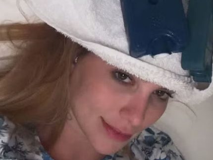 apos-tratar-enxaqueca,-virginia-recorre-a-compressas-de-gelo-para-aliviar-novas-dores