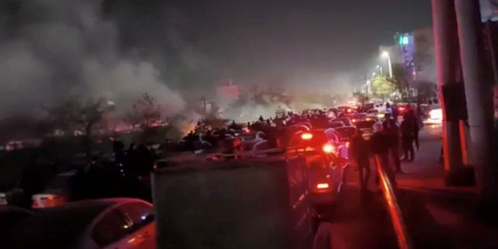 protestos-no-ira-diminuem-apos-forte-repressao,-dizem-moradores