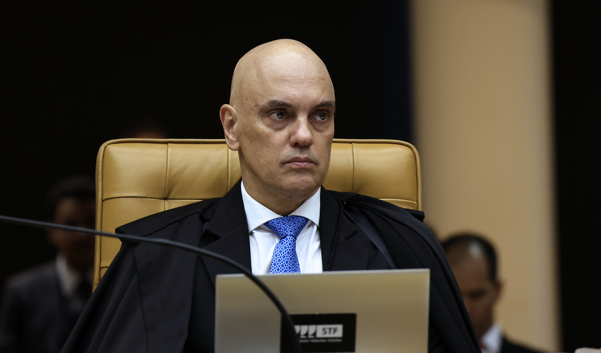 moraes-autoriza-entrega-de-marmitas-para-bolsonaro-e-estabelece-regras-rigidas
