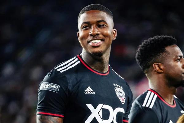 ex-jogador-da-selecao-holandesa-e-preso-por-trafico-de-drogas