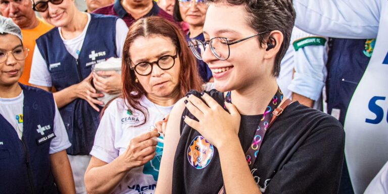 Cidades do CE e MG iniciam vacinação contra dengue com dose única