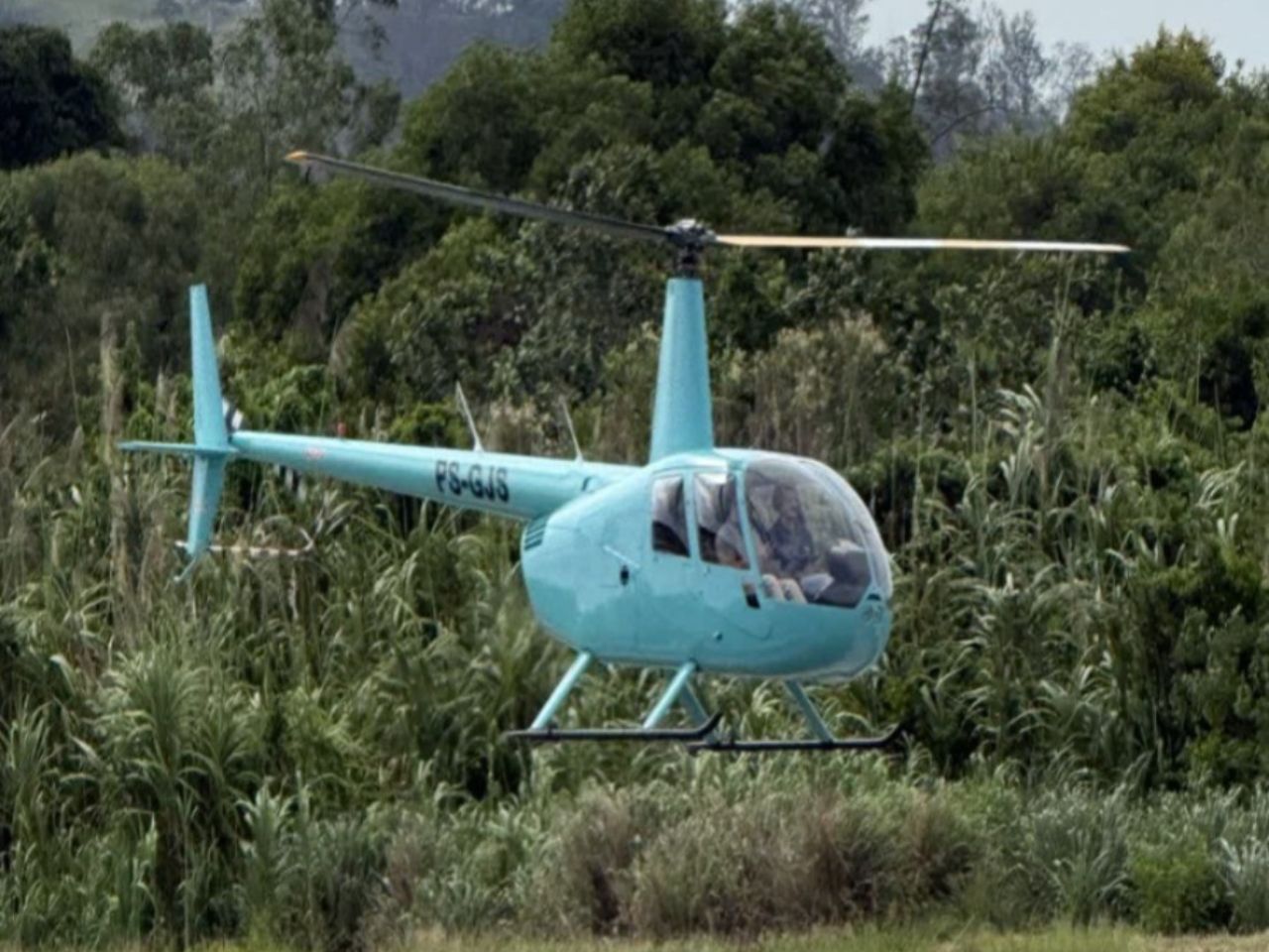 video-mostra-os-ultimos-momentos-de-voo-de-helicoptero-antes-da-queda-no-rj;-veja