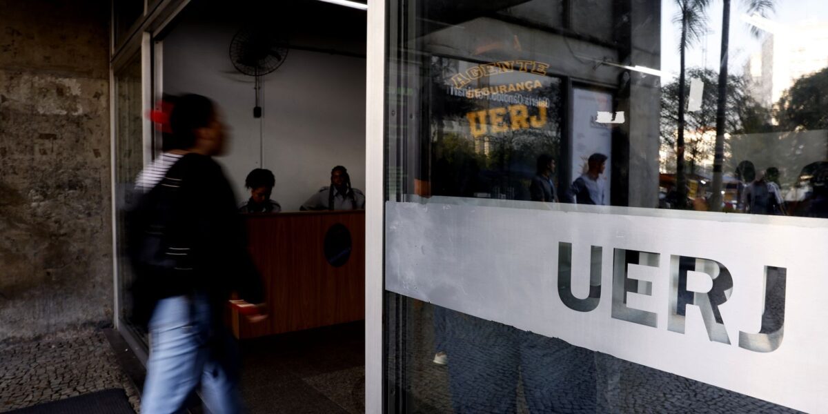 dpu-oficia-ministerios-para-que-garantam-cotas-raciais-em-concursos