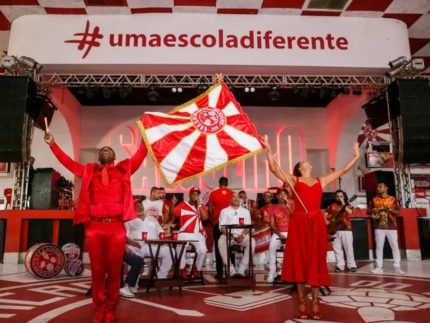 chuva-interrompe-ensaio-de-rua-do-salgueiro-na-zona-norte-do-rio