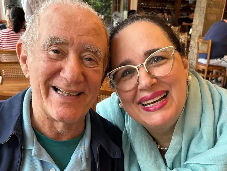 renato-aragao-e-vitima-de-video-falso-com-ia-e-equipe-se-pronuncia:-“fake-news-abominavel”