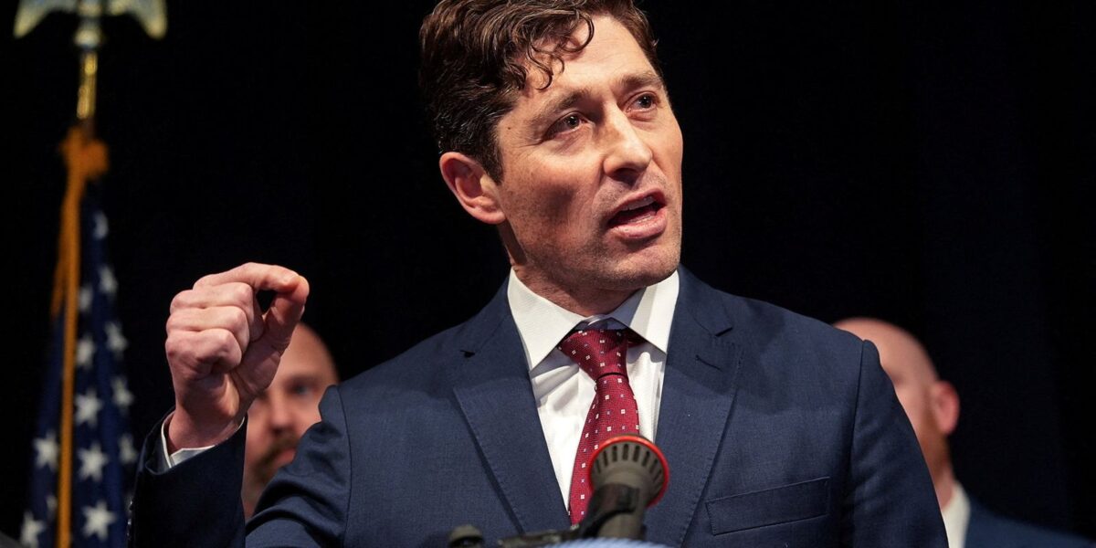 prefeito-de-minneapolis-anuncia-saida-de-agentes-do-ice-da-cidade