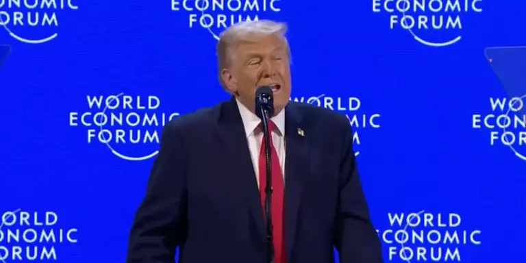 Trump diz que Venezuela aceitou acordo após ataque e dividirá receitas do petróleo