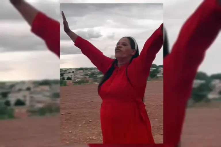 Influencer de esquerda postou pedindo “chuva com trovão” na caminhada de Nikolas