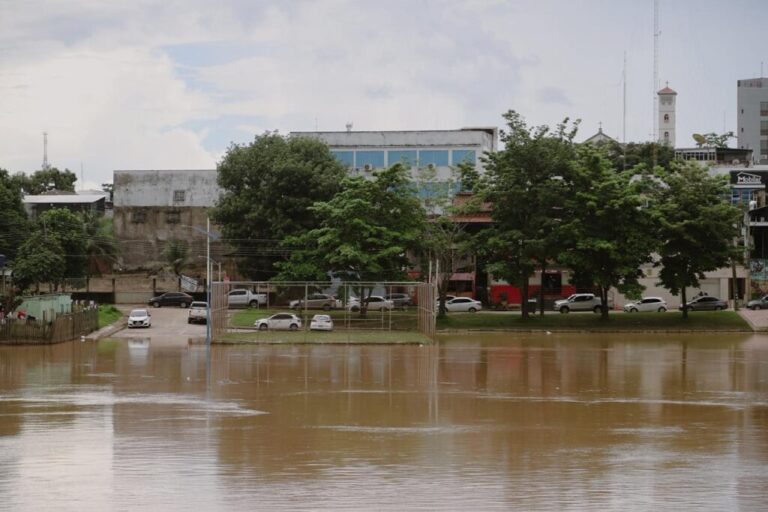 Prefeitura diz que ainda não recebeu recursos federais para atender famílias atingidas pela cheia