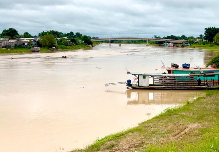 Após três dias em elevação, Rio Iaco apresenta vazante em Sena Madureira