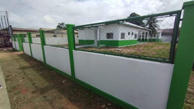 Deracre entra na fase final da obra da Casa do Produtor, em Sena Madureira