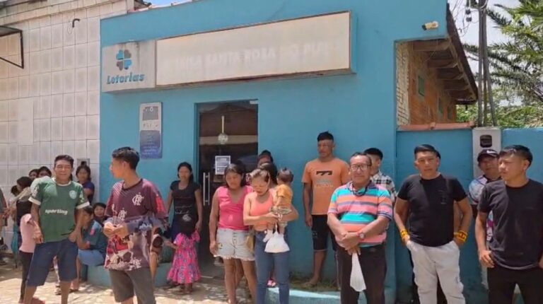Indígenas ficam retidos em Santa Rosa do Purus após fechamento de agência lotérica