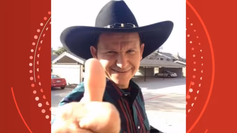 Ex-prefeito morre atropelado pelo próprio carro