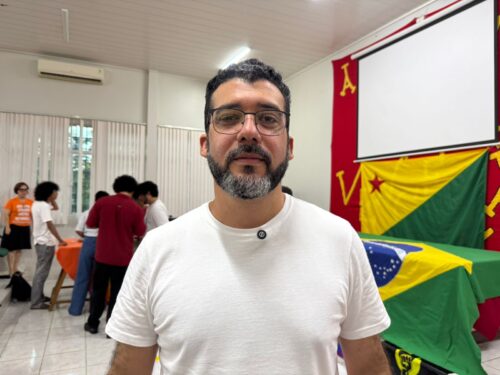 “Vamos defender a democracia”, diz vereador André Kamai durante manifestação “Vamos defender a democracia”, diz vereador André Kamai durante manifestação