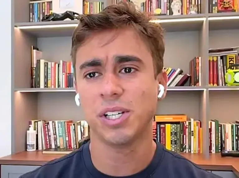 Eduardo critica Michelle e Nikolas por falta de apoio a Flávio; deputado reage e defende ex-primeira-dama em meio à tensão no PL.