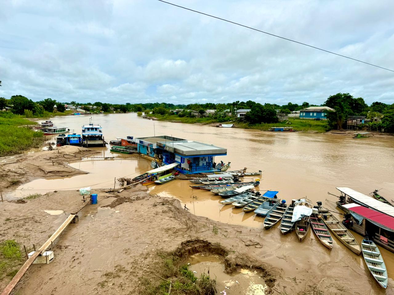 Após se aproximar da cota de alerta rio Iaco apresenta vazante considerável em Sena Madureira