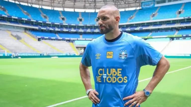 Weverton estreia com vitória no Grêmio e valoriza clima do futebol gaúcho: “É charmoso”