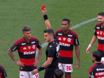 cbf-divulga-audio-do-var-e-mostra-como-foi-definida-a-expulsao-de-carrascal.-saiba-mais!