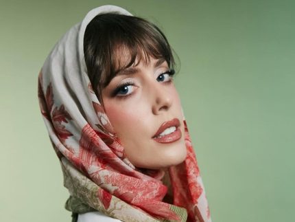 da-luta-a-conscientizacao:-apos-enfrentar-o-cancer,-fabiana-justus-usa-lenco-como-simbolo-de-apoio