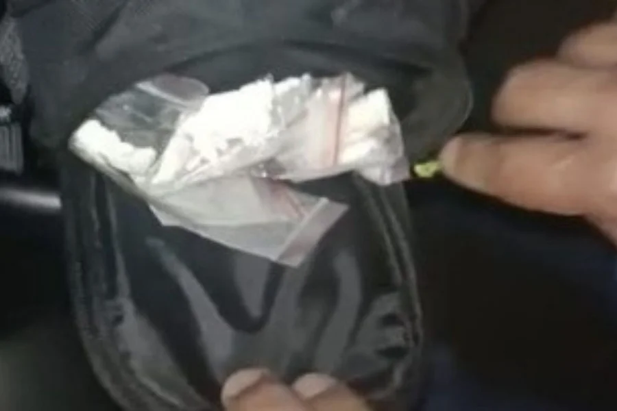 ‘creatina’-diferente:-jovem-e-flagrado-vendendo-drogas-em-academia