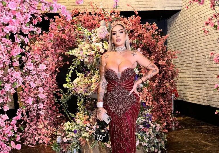 juju-ferrari-se-torna-empresaria-de-cantor-que-e-ex-detento