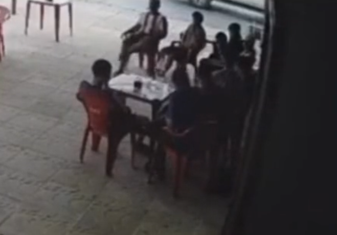 adolescente-e-executado-por-faccao-rival-em-bar;-veja-video