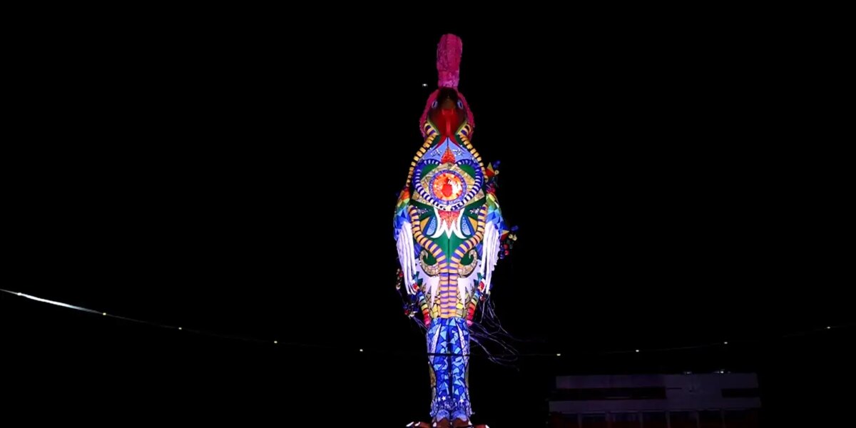 galo-gigante-homenageia-dom-helder-camara,-no-carnaval-recifense