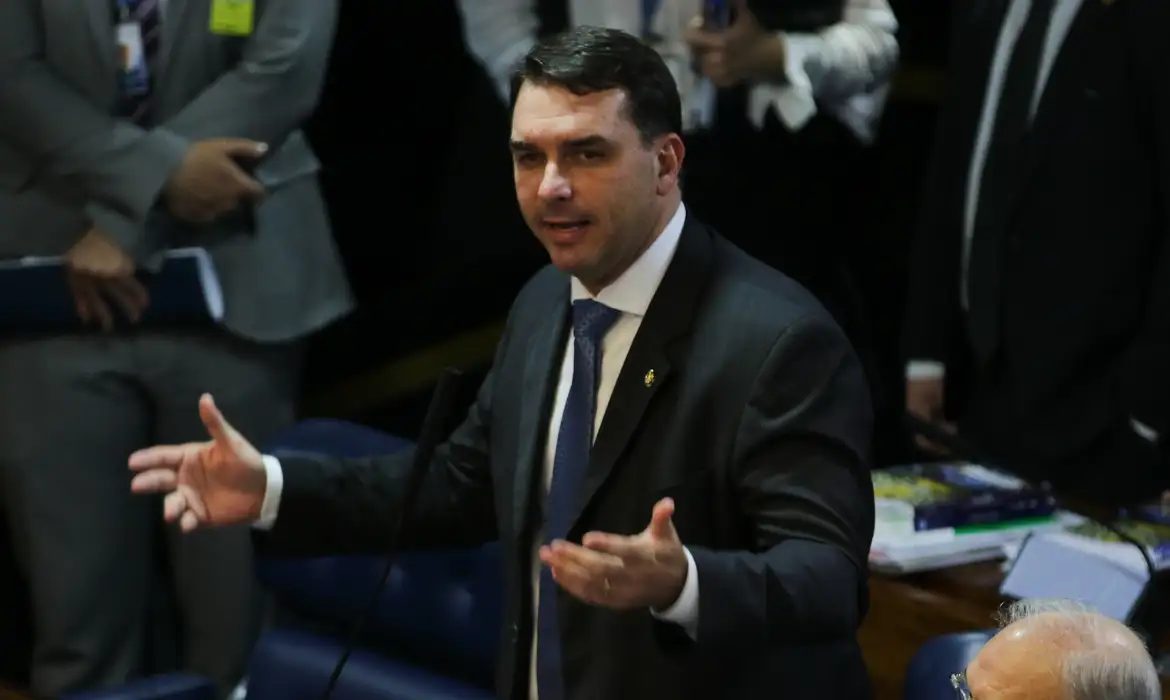 ‘Haddad é o melhor ministro da Economia do Paraguai’, diz Flávio