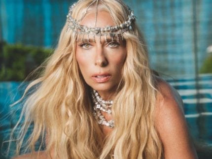 adriane-galisteu-confirma-presenca-e-sera-a-estrela-do-baile-de-mascaras-do-fairmont-rio