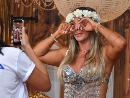 carla-perez-chora-ao-se-despedir-do-“algodao-doce”-apos-mais-de-20-anos