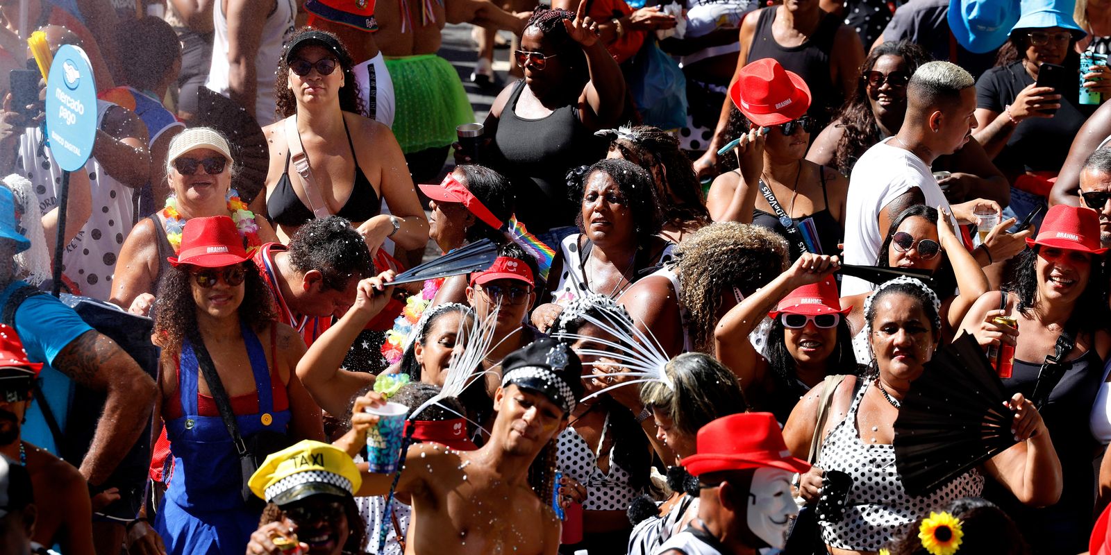 carnaval-2026:-veja-programacao-de-blocos-no-rio-neste-sabado-(14)