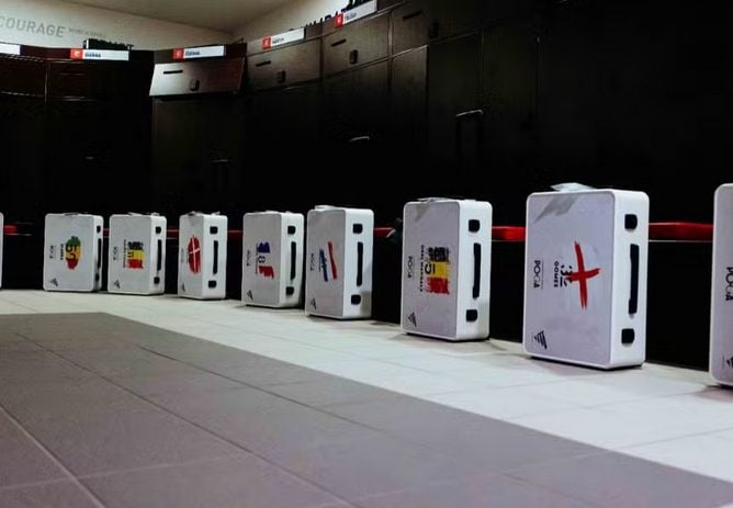 endrick-surpreende-elenco-de-novo-clube-com-presente-especial;-veja