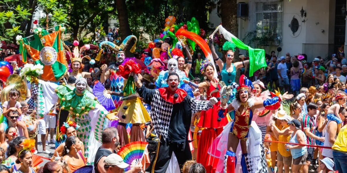 carnaval-2026:-rio-tera-desfile-de-56-blocos-neste-domingo;-confira