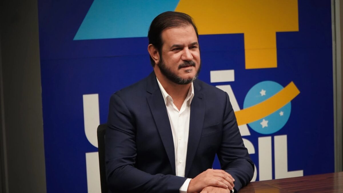 presidente-do-uniao-brasil-passa-mal-e-deixa-camarote-de-ambulancia-em-salvador