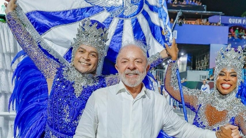 lula-consultou-agu-antes-de-desfile-na-sapucai