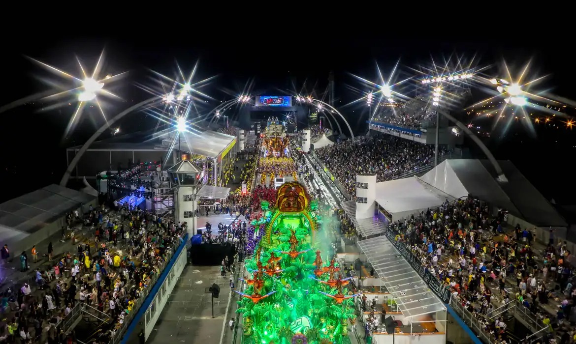 Tucuruvi e Pérola Negra conquistam acesso para a elite do Carnaval de SP em 2027