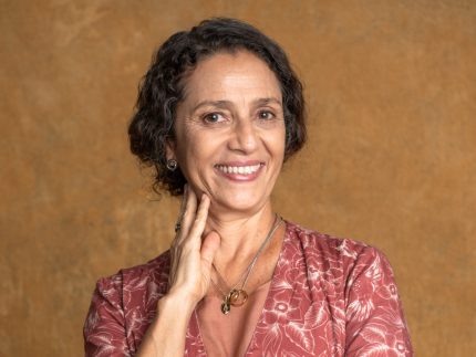 apos-fuzue,-cyria-coentro-grava-a-nobreza-do-amor