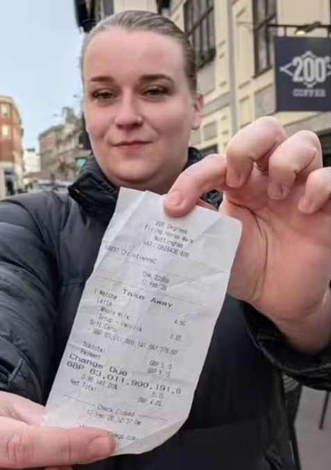 Mulher é surpreendida com voucher de 63 quadrilhões de libras
